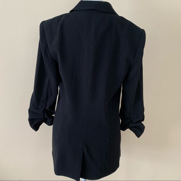 Khloe Ruched Sleeve Blazer
CINQ À SEPT - Picture 8 of 12